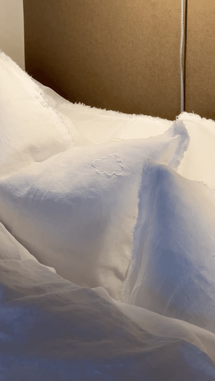 Bed linen made for dreamlike sleep.